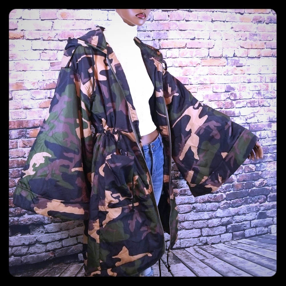 Camo Bell Sleeve Quilted Jacket